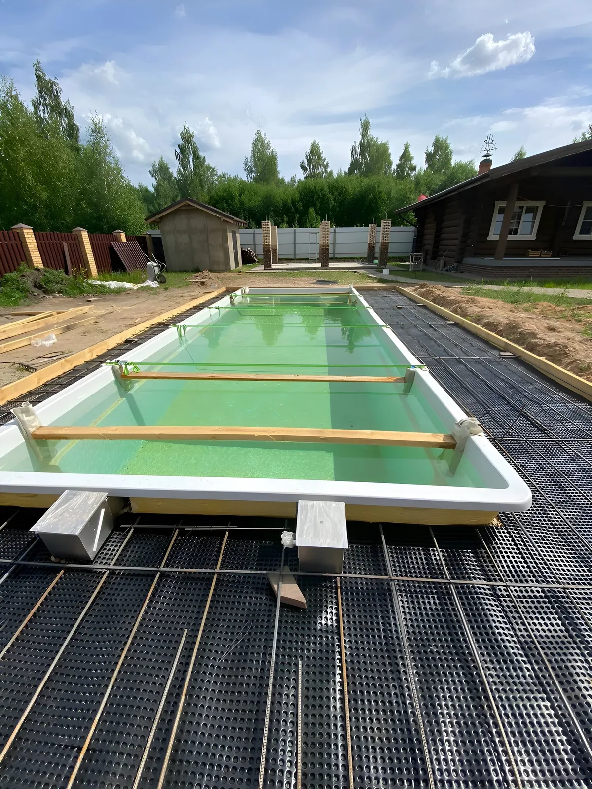 Laguna 9 — вечернее освещение в Орле