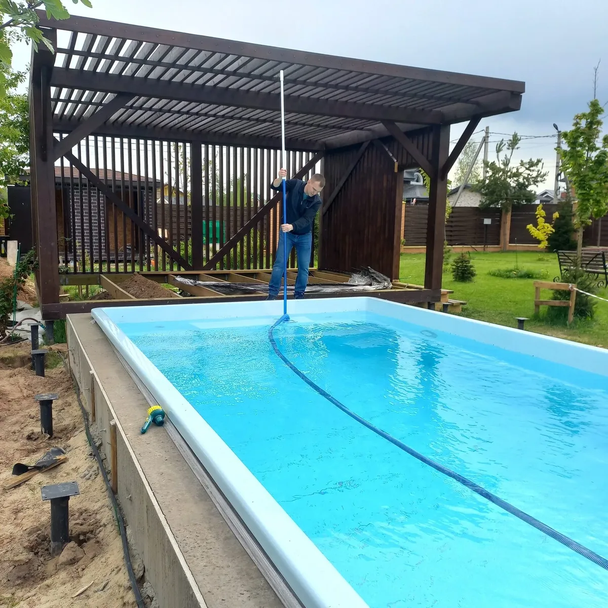 Копинговый бордюрный камень для бассейна Laguna в Орле